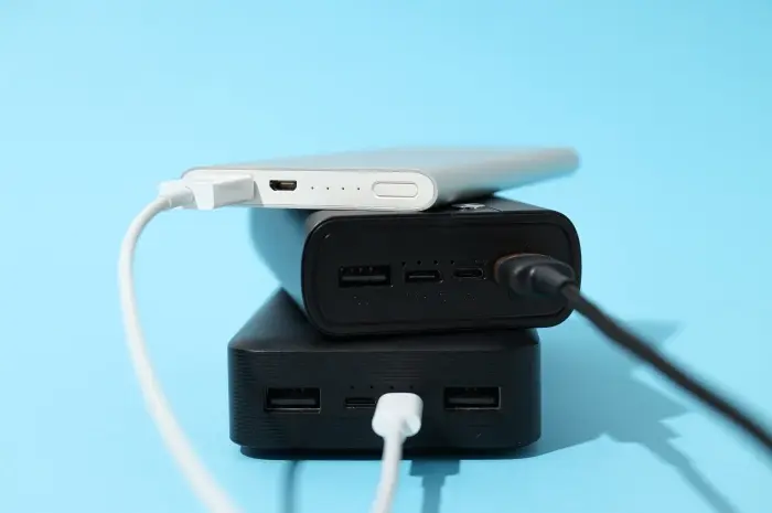 Power Bank Terbaik dengan Kapasitas Besar dan Fast Charging