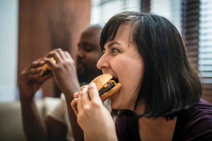 Tips Sehat untuk Membantu Anda Berhenti Makan Berlebihan